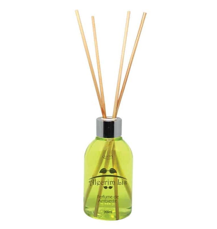 Perfume de Ambiente Alecrim Lis 200ml, aromatizante de ambiente que transmite conforto, frescor e tranquilidade ao ambiente.